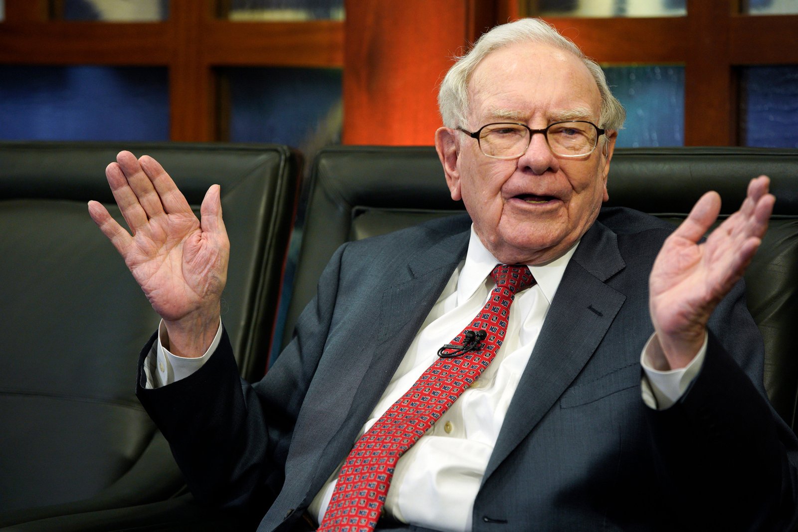 44 Warren Buffett Quotes On Life, Investing, Emotion ...