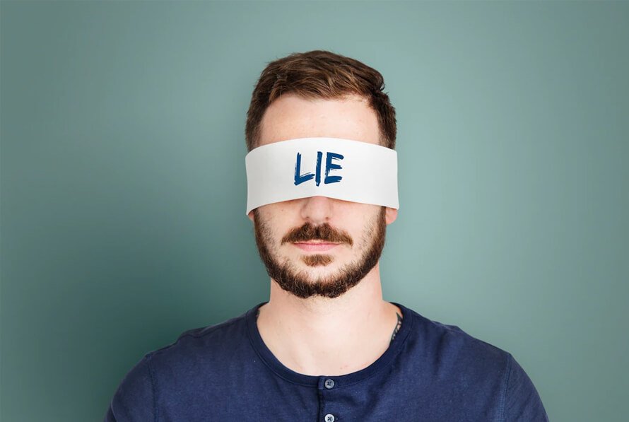 5 Surefire Ways To Spot A Fake Personality In Your Life